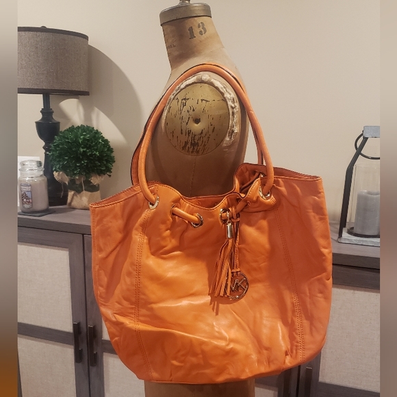 MICHAEL KORS TANGERINE LEATHER HANDBAG - Picture 4 of 7